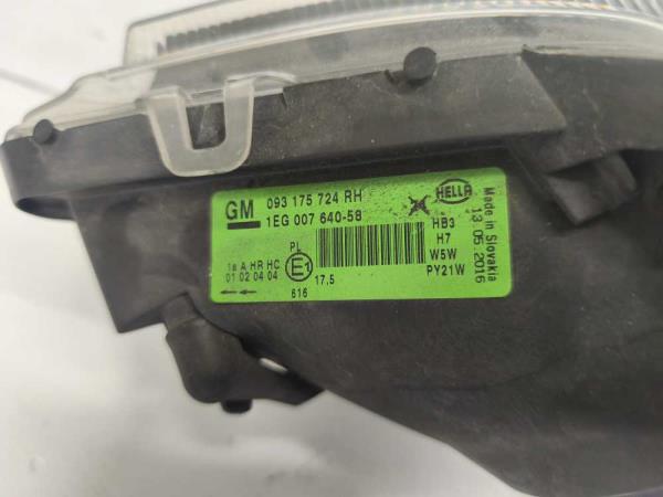 PHARE DROIT OPEL - Vue 3